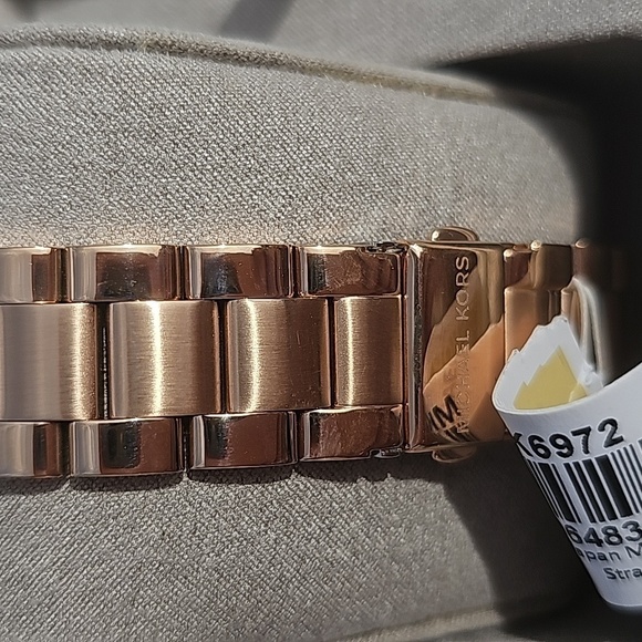 NWT MICHAEL KORS OVERSIZED EVEREST ROSE GOLD 42mm WATCH - Picture 5 of 5